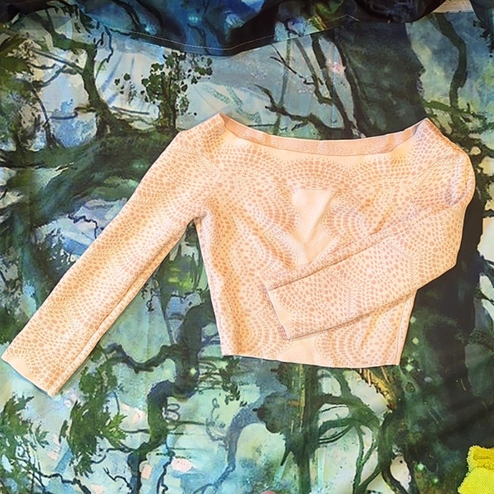 BCBG Maxazria stretchy 3/4 sleeve